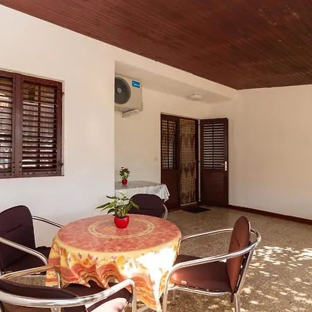 Barby Near The Sandy - By Ta Leut Agency Apartman Privlaka