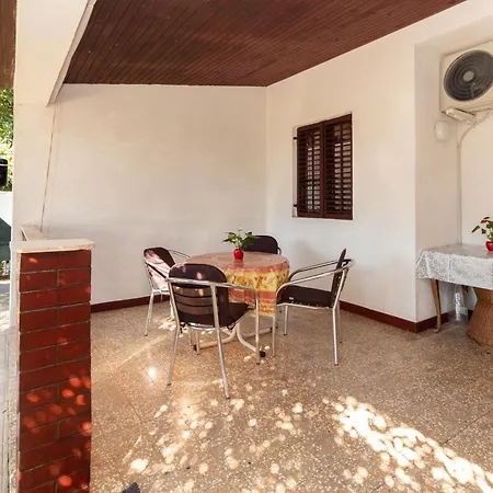 Barby Near The Sandy - By Ta Leut Agency Privlaka (Zadar)
