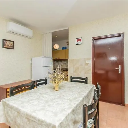Barby Near The Sandy - By Ta Leut Agency Apartman *