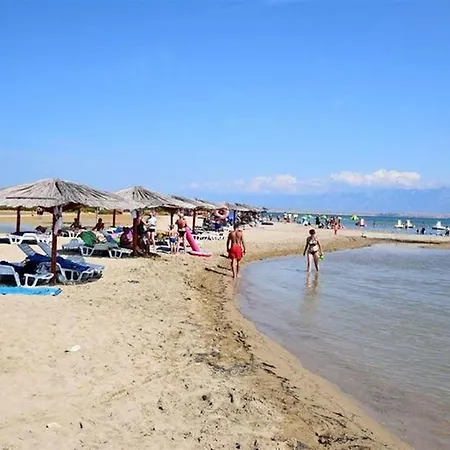 Barby Near The Sandy - By Ta Leut Agency